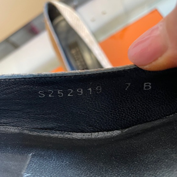 Stuart Weitzman Square Toe Snake Skin Pumps Tan Neutral Beige Size 7 - Picture 11 of 12